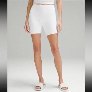 Lululemon Align High-Rise Short 7.5" Inseam Color: White/Ivory Size 8 EUC